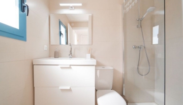 Resa estates ibiza huis huren cala tarida bathroom 2.jpg